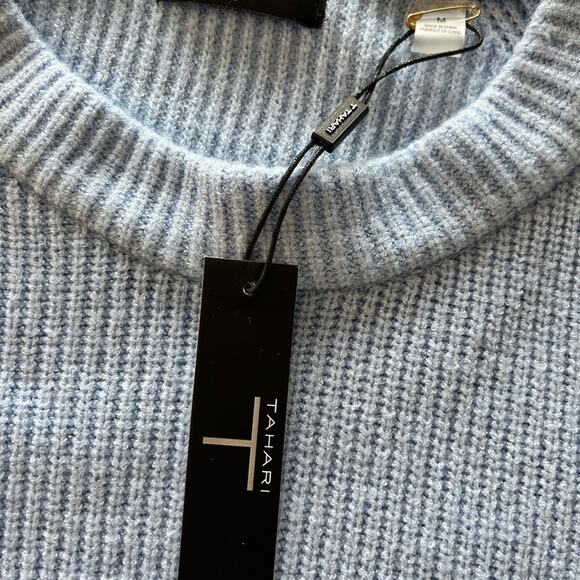 Tahari ribbed sky blue crewneck sweater Medium - Picture 8 of 8